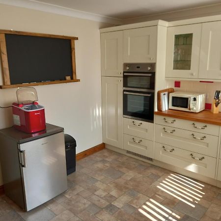 Pet Friendly Beautiful Detached Cottage Close To Spurn Point, Easington And Withersea Kingston upon Hull Buitenkant foto
