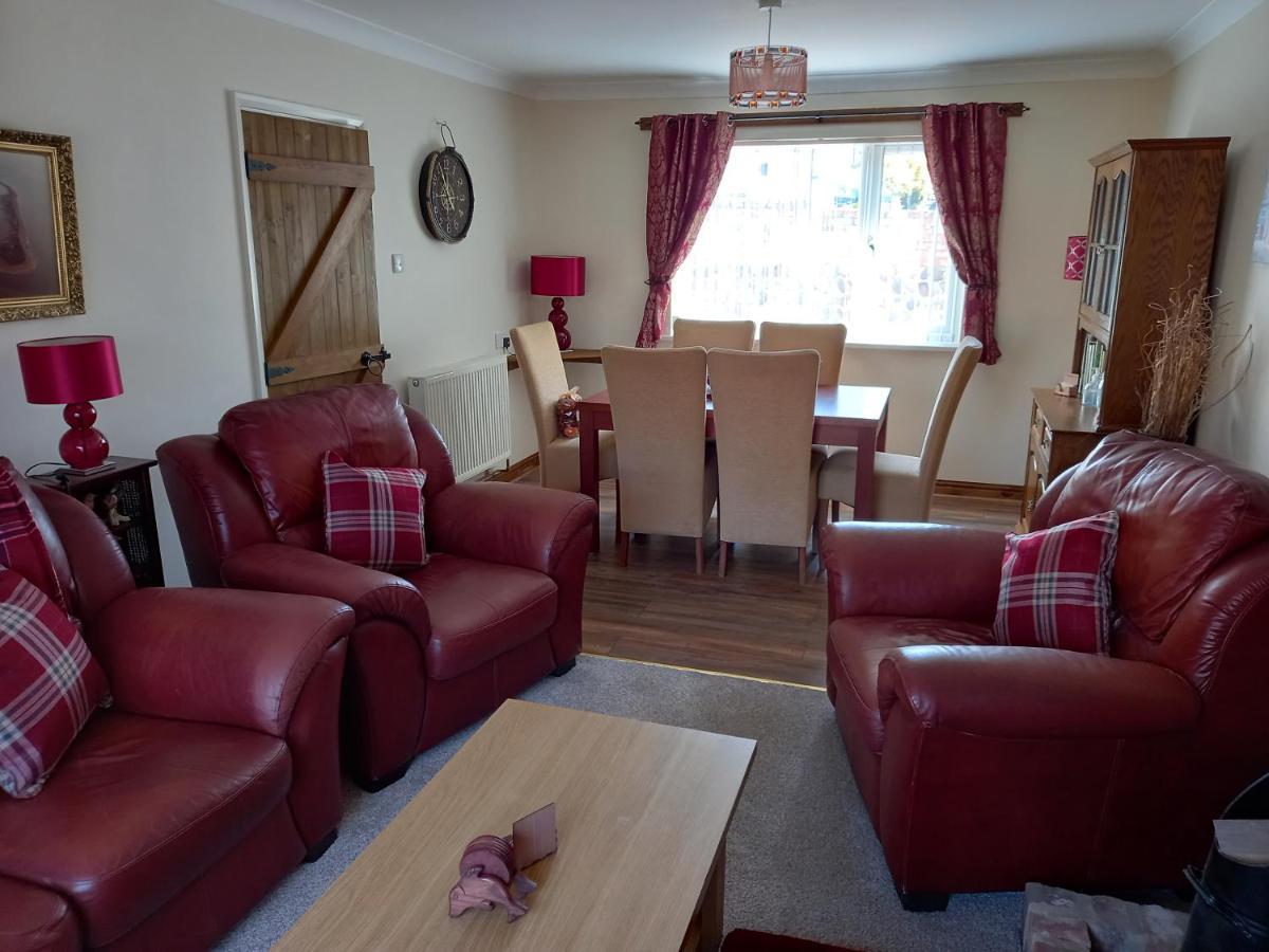 Pet Friendly Beautiful Detached Cottage Close To Spurn Point, Easington And Withersea Kingston upon Hull Buitenkant foto