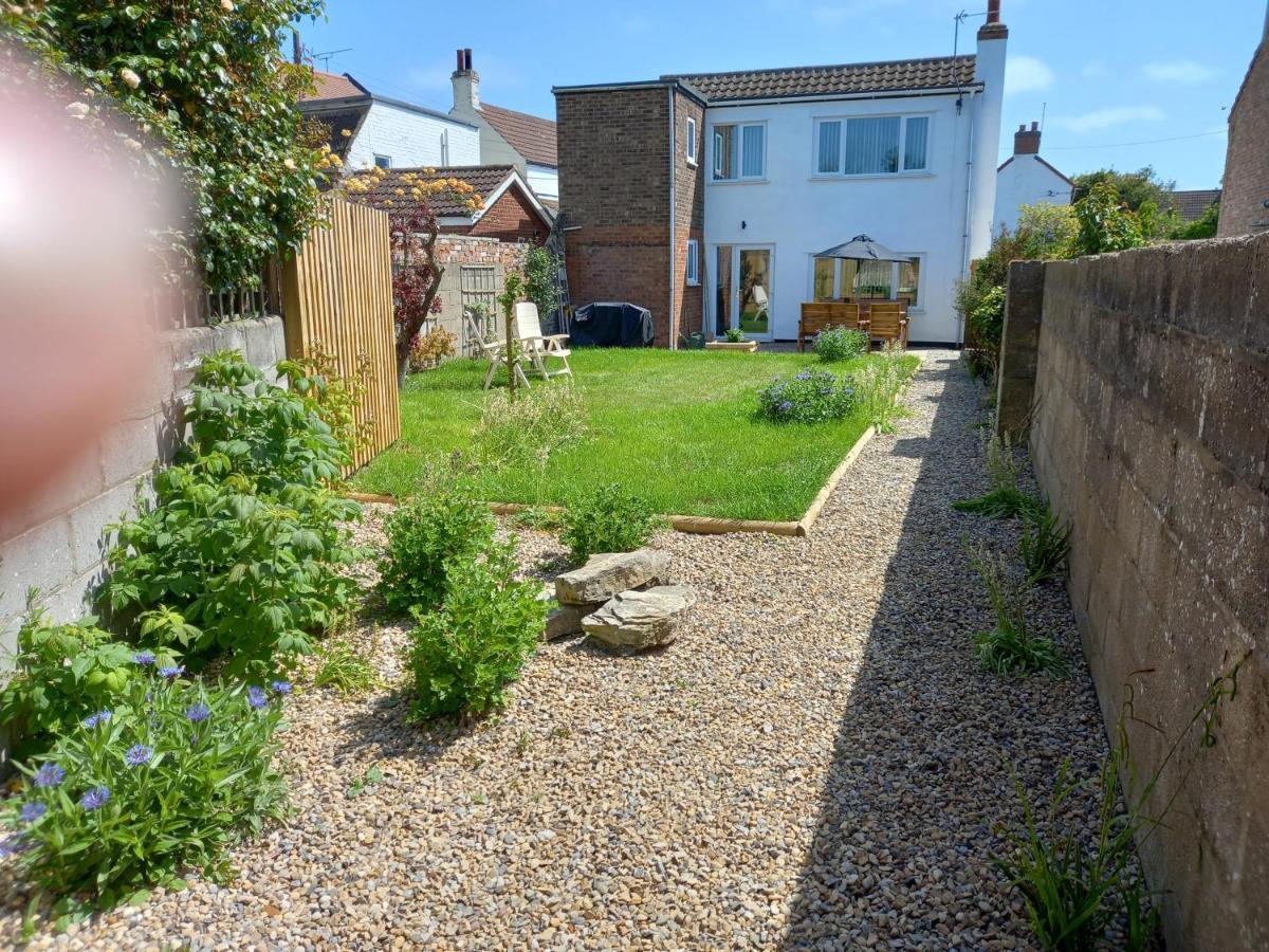 Pet Friendly Beautiful Detached Cottage Close To Spurn Point, Easington And Withersea Kingston upon Hull Buitenkant foto