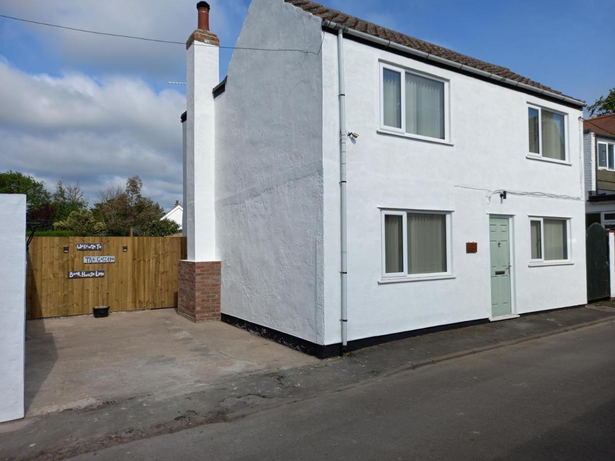 Pet Friendly Beautiful Detached Cottage Close To Spurn Point, Easington And Withersea Kingston upon Hull Buitenkant foto